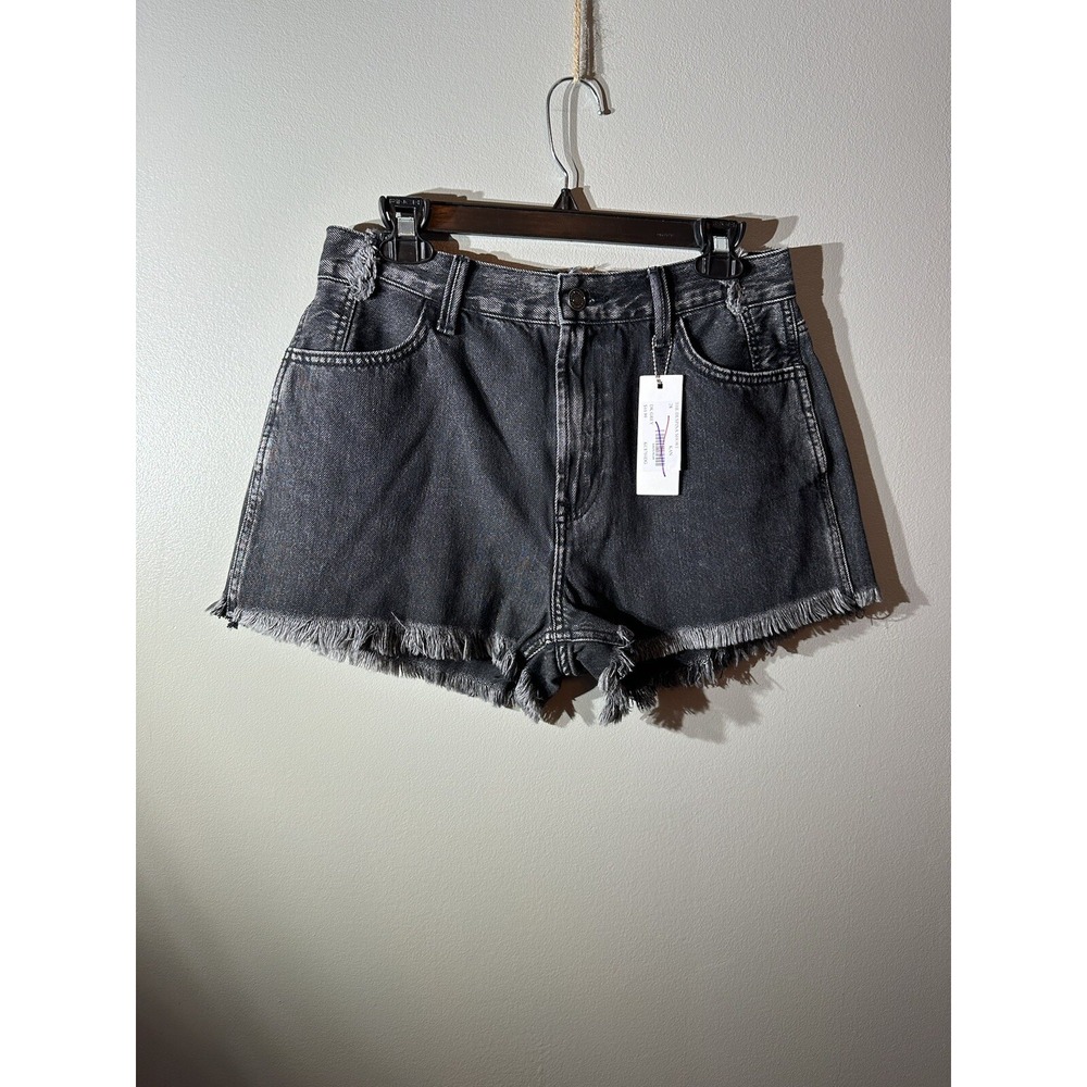 KanCan size 9/28 high rise black cut off short "despina" NWT